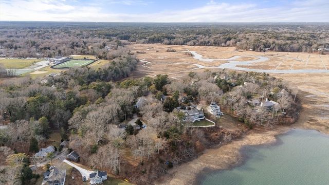 68 Abrams Hill Rd, Duxbury, MA 02332