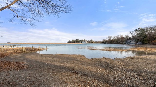 68 Abrams Hill Rd, Duxbury, MA 02332