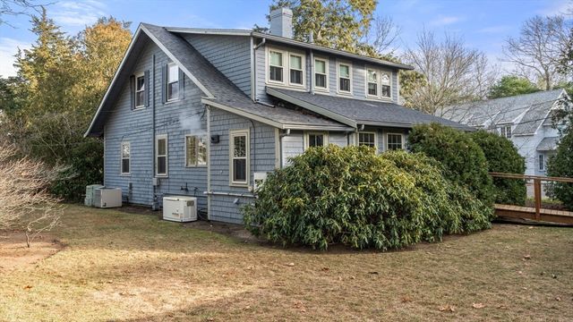 68 Abrams Hill Rd, Duxbury, MA 02332