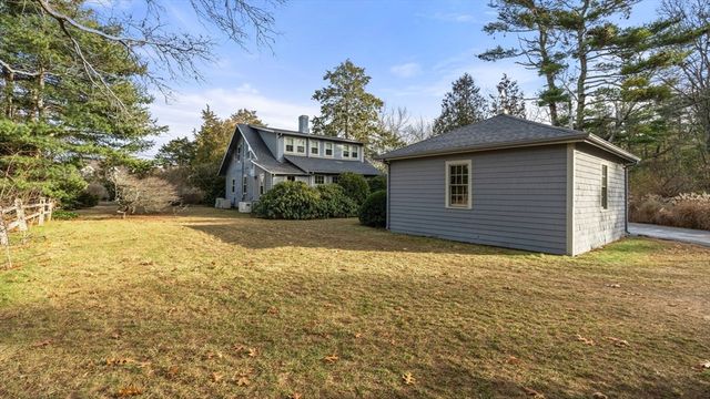 68 Abrams Hill Rd, Duxbury, MA 02332