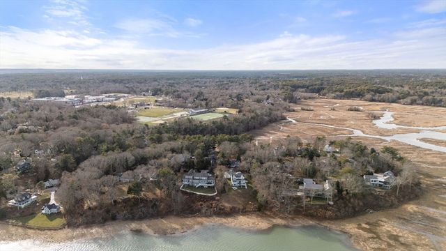 68 Abrams Hill Rd, Duxbury, MA 02332