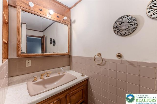 2233 Northwood Avenue, Easton, PA 18045