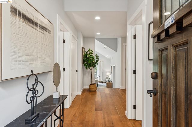 3424 Richmond Blvd, Oakland, CA 94611