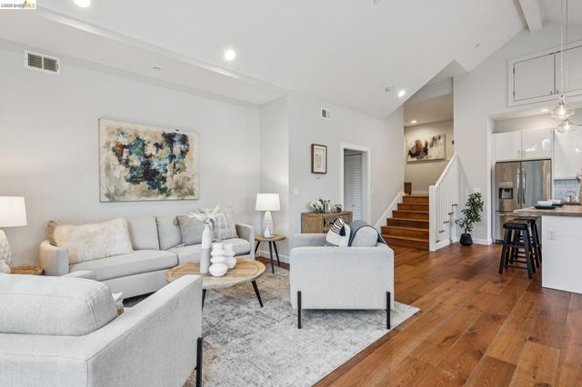 3424 Richmond Blvd, Oakland, CA 94611