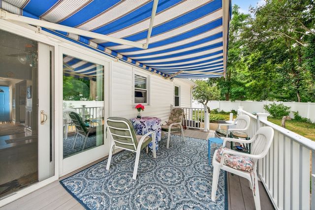 4 Lincoln Dr, Fairhaven, MA 02719