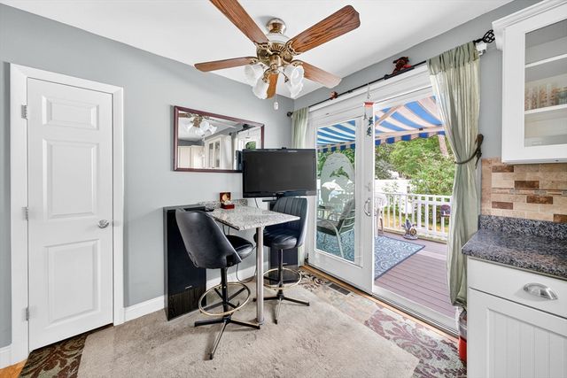 4 Lincoln Dr, Fairhaven, MA 02719