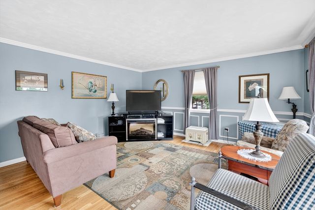 4 Lincoln Dr, Fairhaven, MA 02719