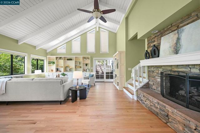 822 Regency Ct, Walnut Creek, CA 94597