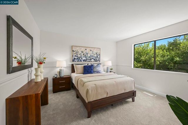 822 Regency Ct, Walnut Creek, CA 94597