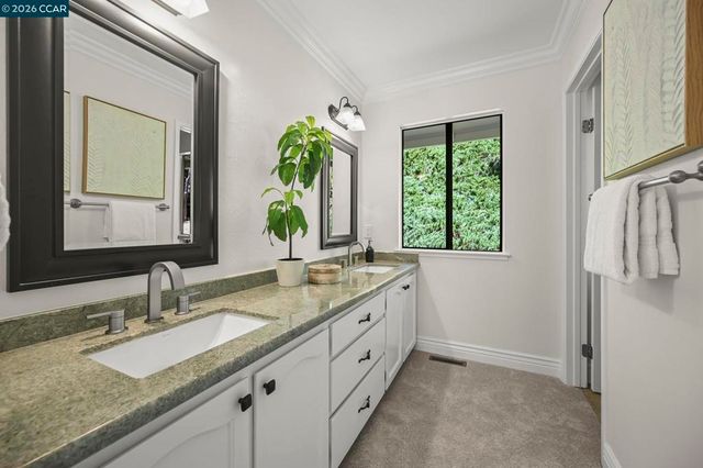 822 Regency Ct, Walnut Creek, CA 94597