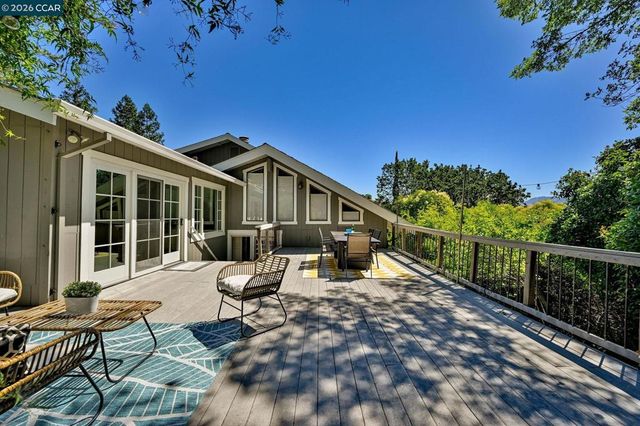 822 Regency Ct, Walnut Creek, CA 94597