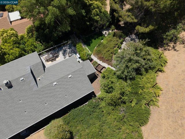 822 Regency Ct, Walnut Creek, CA 94597