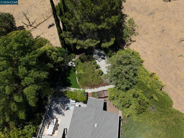 822 Regency Ct, Walnut Creek, CA 94597