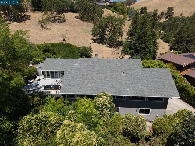 822 Regency Ct, Walnut Creek, CA 94597