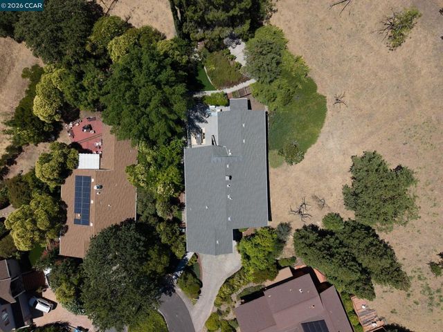 822 Regency Ct, Walnut Creek, CA 94597