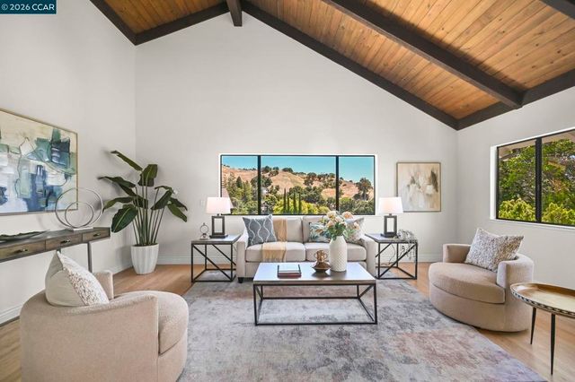822 Regency Ct, Walnut Creek, CA 94597