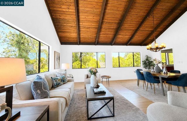 822 Regency Ct, Walnut Creek, CA 94597