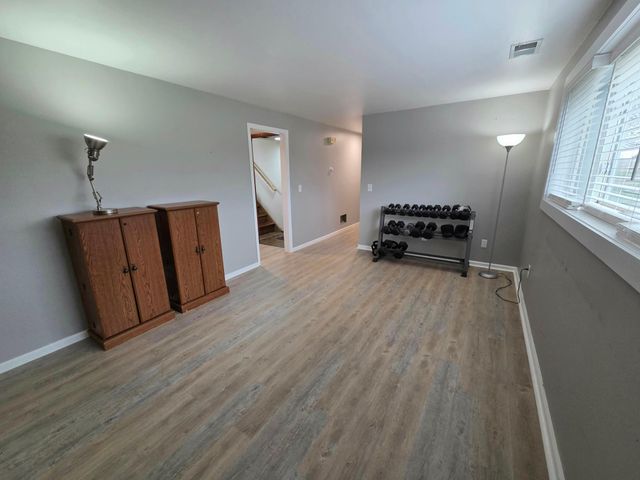 9152 Lexington Avenue N, Circle Pines, MN 55014