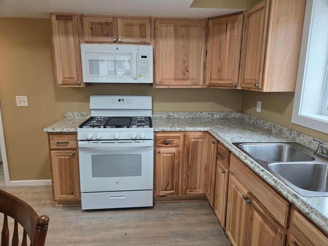 9152 Lexington Avenue N, Circle Pines, MN 55014