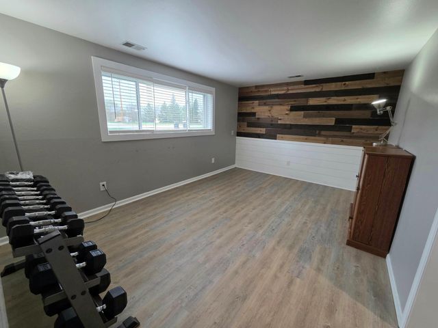 9152 Lexington Avenue N, Circle Pines, MN 55014