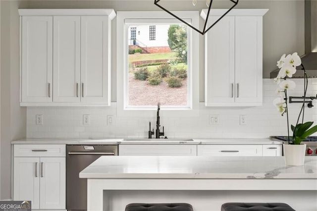 420 Cherry Hill Drive SE, Marietta, GA 30067