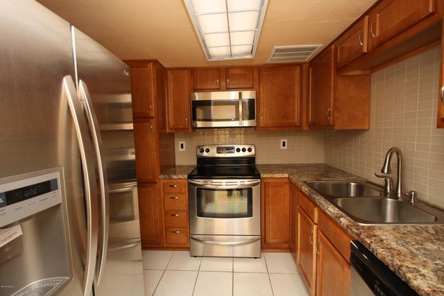 2785 W Anklam Rd Apt F, Tucson, AZ 85745