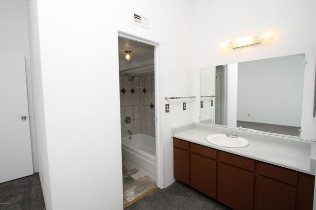 2785 W Anklam Rd Apt F, Tucson, AZ 85745