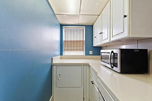 606 NW 107th Ave 9B, Miami, FL 33172
