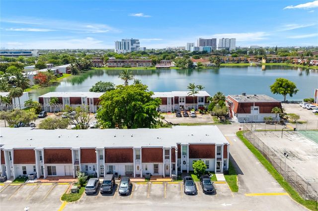 606 NW 107th Ave 9B, Miami, FL 33172
