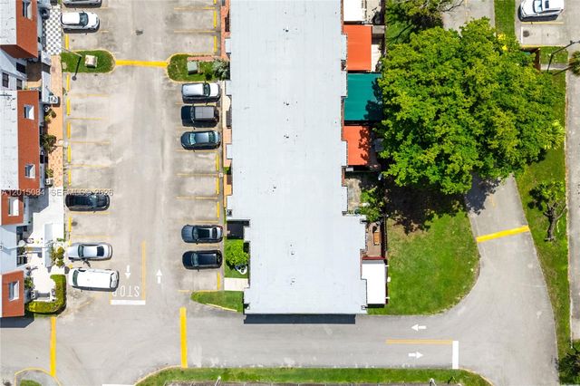 606 NW 107th Ave 9B, Miami, FL 33172