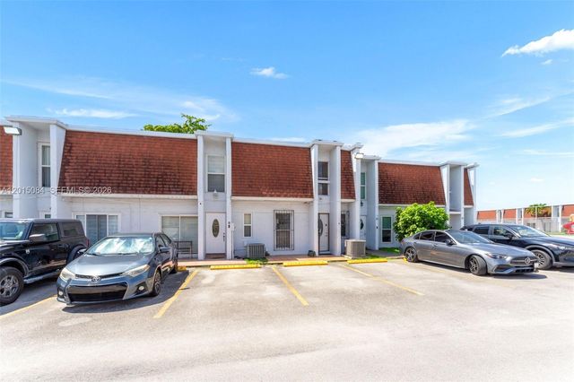 606 NW 107th Ave 9B, Miami, FL 33172