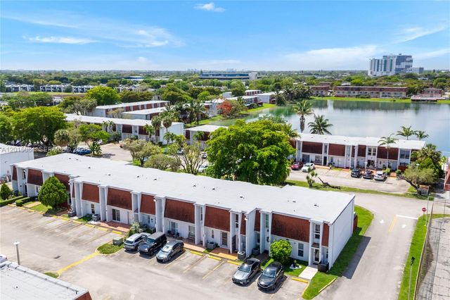 606 NW 107th Ave 9B, Miami, FL 33172