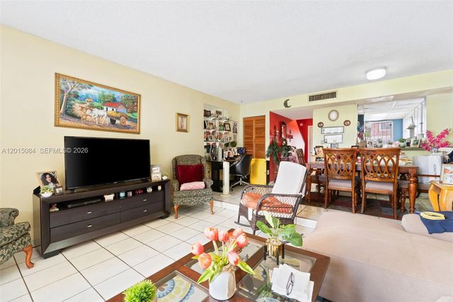 606 NW 107th Ave 9B, Miami, FL 33172