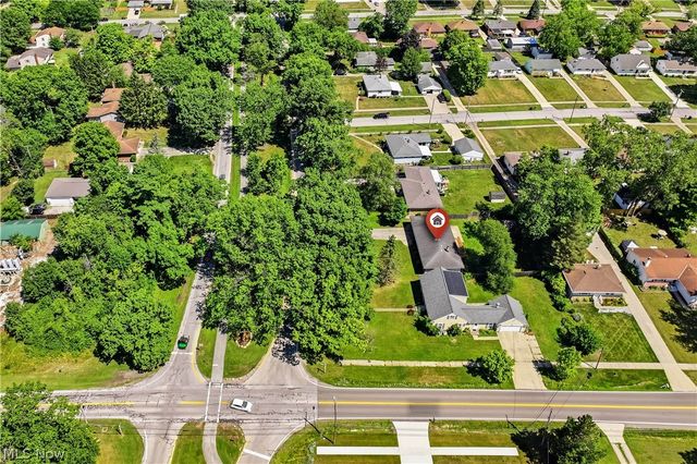 8985 Big Creek Pky, Strongsville, OH 44149