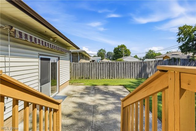 8985 Big Creek Pky, Strongsville, OH 44149