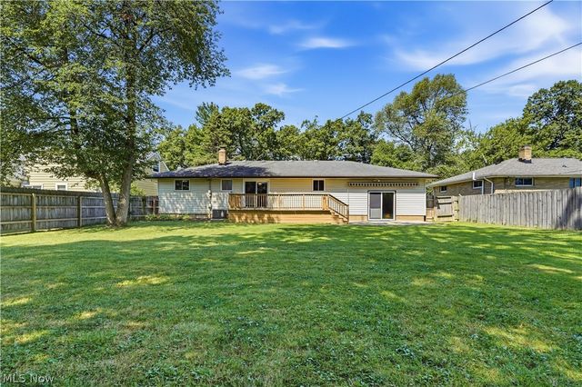 8985 Big Creek Pky, Strongsville, OH 44149