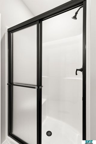 10216 Hascall Circle, Lincoln, NE 68520