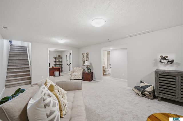 10216 Hascall Circle, Lincoln, NE 68520
