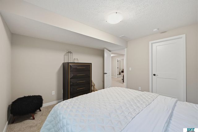 10216 Hascall Circle, Lincoln, NE 68520