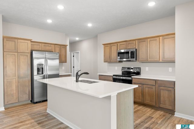 10216 Hascall Circle, Lincoln, NE 68520