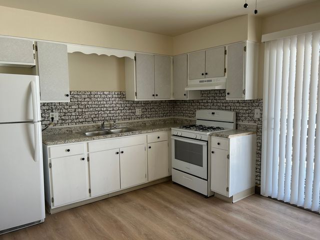 1135 ROYAL Boulevard 2N, Elgin, IL 60123