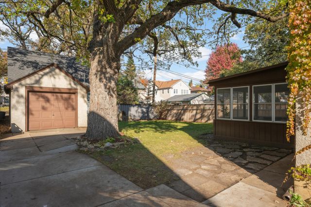 2406 W 54th Street, Minneapolis, MN 55410