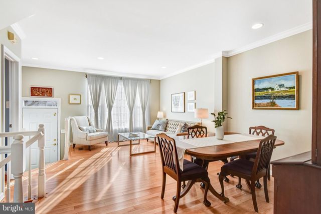 43078 FRANCIS SQ, Chantilly, VA 20152