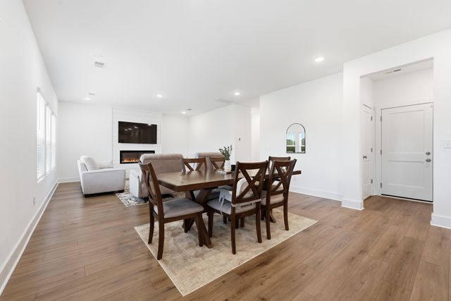 115 Model Ct, Columbia, TN 38401
