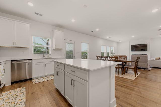 115 Model Ct, Columbia, TN 38401