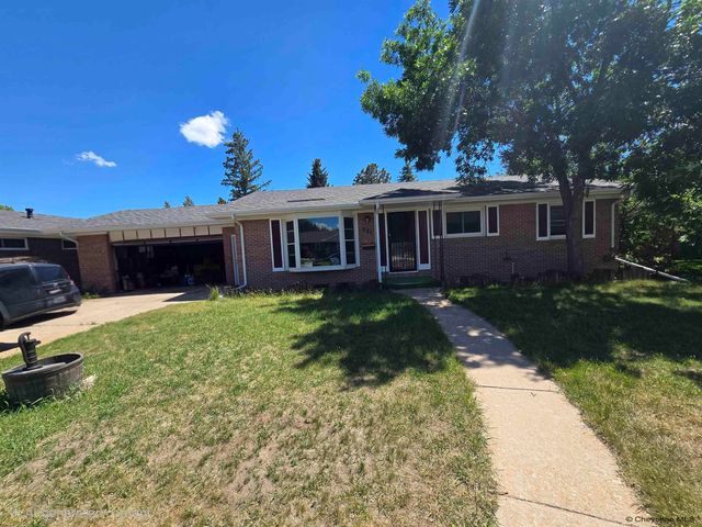 721 ARAPAHO ST, Cheyenne, WY 82009