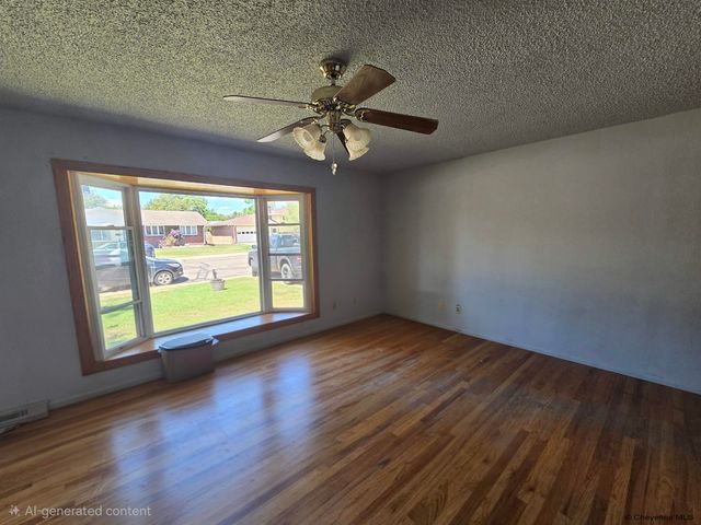 721 ARAPAHO ST, Cheyenne, WY 82009