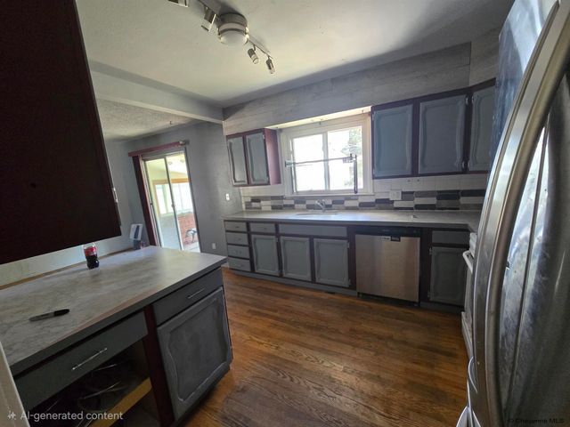 721 ARAPAHO ST, Cheyenne, WY 82009