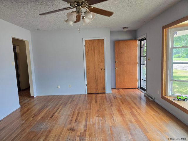 721 ARAPAHO ST, Cheyenne, WY 82009
