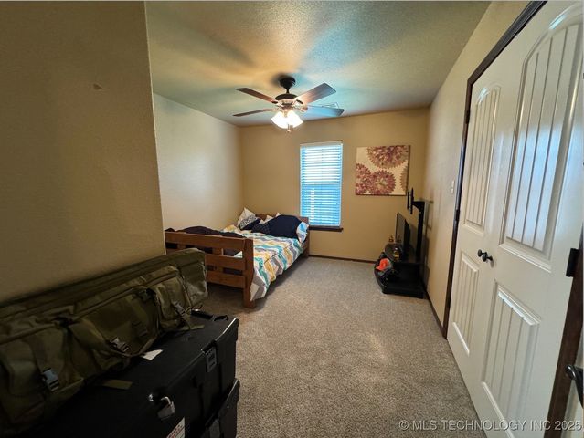 1002 E Creek Avenue, Mcalester, OK 74501